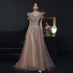 2024 new summer women's wedding evening style, one shoulder length style, unique temperament, full of ladylike style and slimming.