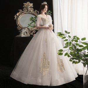 2024 New French Hepburn plus size wedding dress, simple V-neck covering the arms, super elegant.