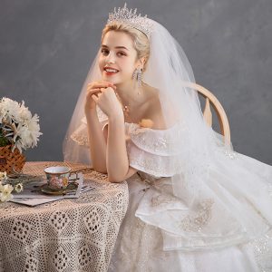 One-shoulder main wedding dress 2024 new style, French palace style, arm-covering large size.