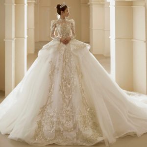 2024 new long-sleeved wedding dress, French retro light luxury style, niche high-end large tail.